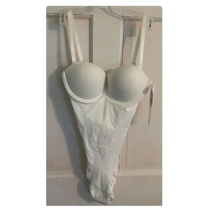 Body Wrap strapless/convertible shaping bodysuit